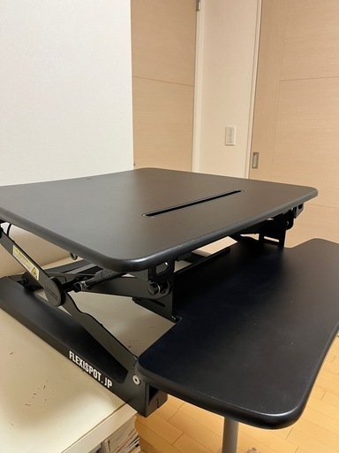 FLEXISPOTのスタンディングデスク