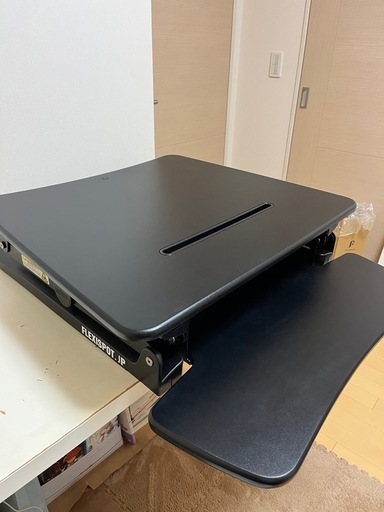 FLEXISPOTのスタンディングデスク