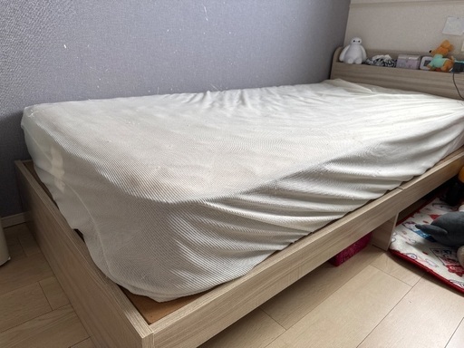 シングルベッド　マットレス付き