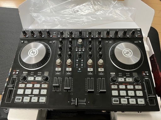 DJギア TRAKTOR KONTROL S4MK2