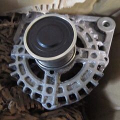 セレナ　中古　オルタネータ　CNC25　NC25の画像
