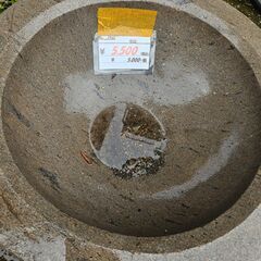 リサイクルショップどりーむ天保山店　No2962　石臼　直径46㎝　メダカの飼育にもオススメ♪　現状品販売の画像
