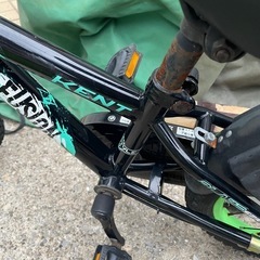 子供用自転車 16インチ 補助輪ありの画像