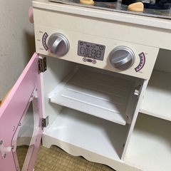 ピンク　木製　おままごとキッチン の画像