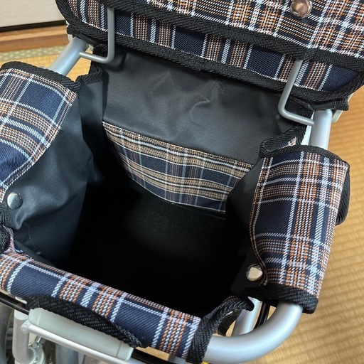 【美品】シルバーカー　サンフィール　ショッピング　青チェック　ブレーキ付き　座面あり　折りたたみ可能