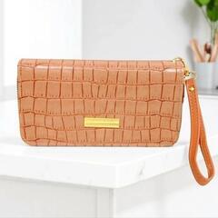 【新品未使用】クロコ調合成皮革　ダブルファスナー　長財布 ベージュの画像