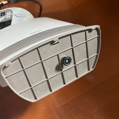 小型電気ストーブ の画像