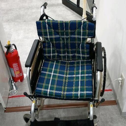 KAWAMURA KA-3 介助用車椅子 ベージュ・チェック柄 267596.jpg