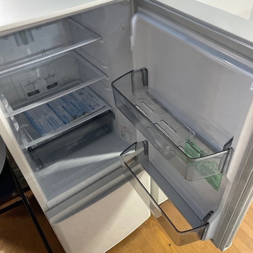 R/13 三菱　ノンフロン冷蔵庫 146L