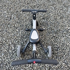 三輪車 ハンドル付きの画像
