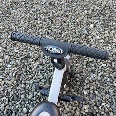 三輪車 ハンドル付きの画像