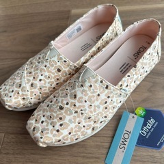 TOMS スリッポン　24cmの画像