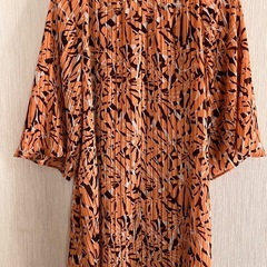 新品未使用品✨襟元加工のチュニックの画像