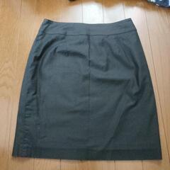 タイトスカート、豹柄パンツの画像