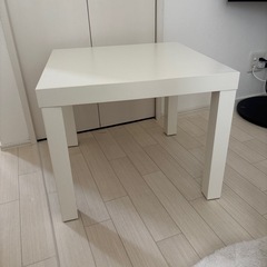 IKEA ミニテーブルの画像