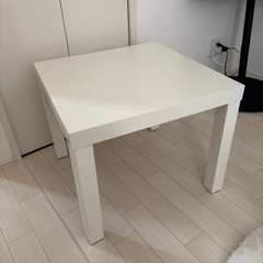 IKEA ミニテーブルの画像
