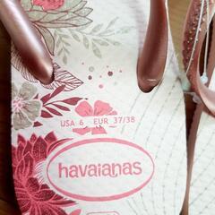 havaianas フラワープリント ビーチサンダル　ピンクビーチサンダルの画像