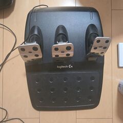 ハンドルコントローラー（G29）+ハンコンスタンドの画像