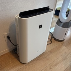 SHARP   空気清浄機付加湿器の画像