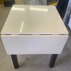 & ダイニングテーブル　家具の大丸 カタバタ DT フレッツ2 60 椅子2脚（ニトリ）の画像