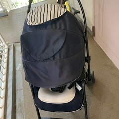 コンビベビーカー、combi strollerの画像