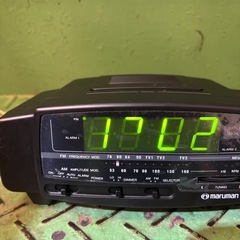 《動作確認済み》AM •FMラジオ マルマン AR-100T クロックラジオ 目覚ましモノラル　レトロ　昭和　ブラック　黒　アナログの画像