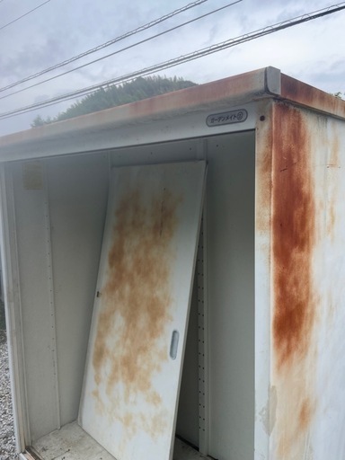 収納庫　ベランダ　庭　屋外物置