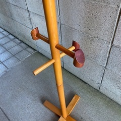 ランドセルや学習かばんを掛けてましたの画像