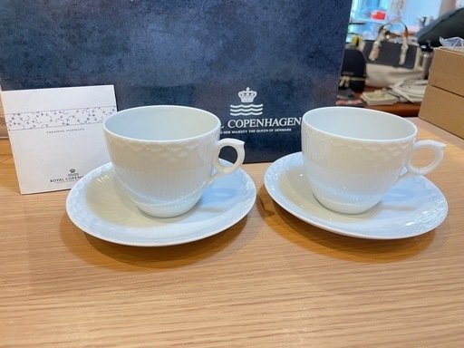 A7107【ロイヤルコペンハーゲン】ホワイトフルーテッドハーフレース コーヒーカップ＆ソーサー ペア