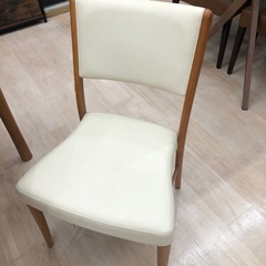 【値下げしました】【Karimoku】ダイニング4点セットをご紹介しますの画像