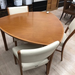 【値下げしました】【Karimoku】ダイニング4点セットをご紹...