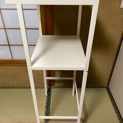 【決まりました】スチール製2段棚 WHITE　タオル掛けありの画像