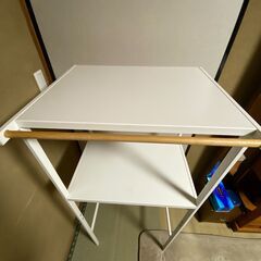 【決まりました】スチール製2段棚 WHITE　タオル掛けありの画像