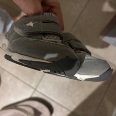 キッズ　スニーカー　靴　16.5cm
の画像