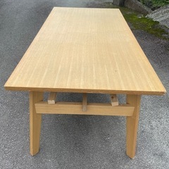 ダイニングテーブル