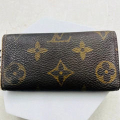 【❗️✨ユニセックス✨❗️】LOUIS VUITTON ✨ミュルティクレ4 🌟モノグラム✨ キーケース🔑シリアルNo.FL0074✨の画像