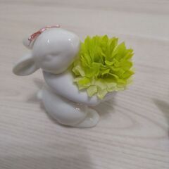 うさぎの置物の画像