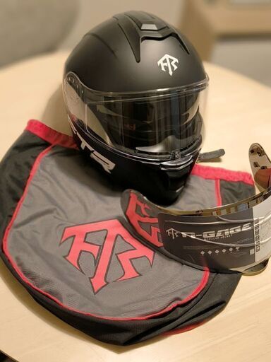 FTRフルフェイスヘルメット