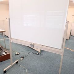 キャスター付きホワイトボード（両面タイプ）の画像