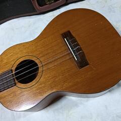ウクレレ　バリトン　総単板の画像
