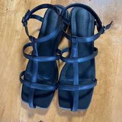 大人気！omiコラボサンダル👡しまむら👡サンダル😊