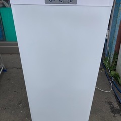 ガシガシ凍る 冷凍庫 121L 1ドア 三菱 MF-U12T-W...