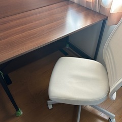机&チェア（IKEA）