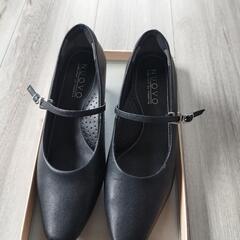 NUOVO　ブラックパンプス