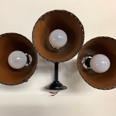 昭和レトロな壁掛けライトの画像