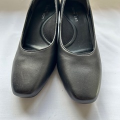 黒のパンプス 　の画像