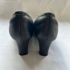黒のパンプス 　の画像