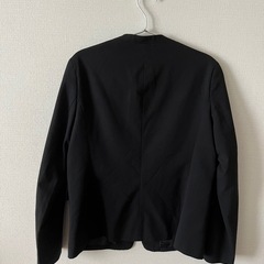 【試着のみ】ジーユー　ノーカラージャケットの画像