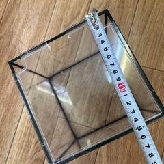 ガラス製水槽　15㎝　蓋付き　の画像