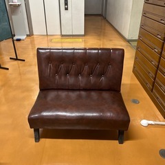 革のソファ
